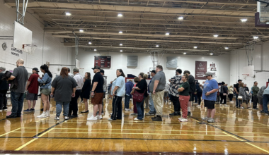 Technical issues, long lines cause voting delays at some Jefferson County polling locations | Politics