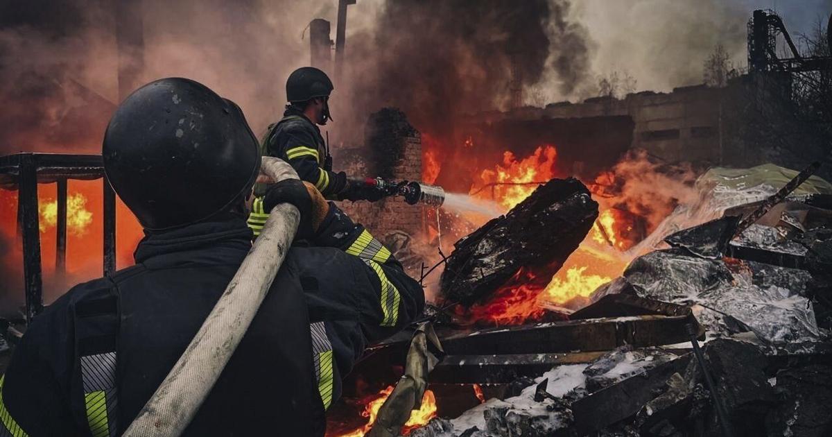 Russia strikes Kyiv with a combined drone and missile attack, the first in months | News