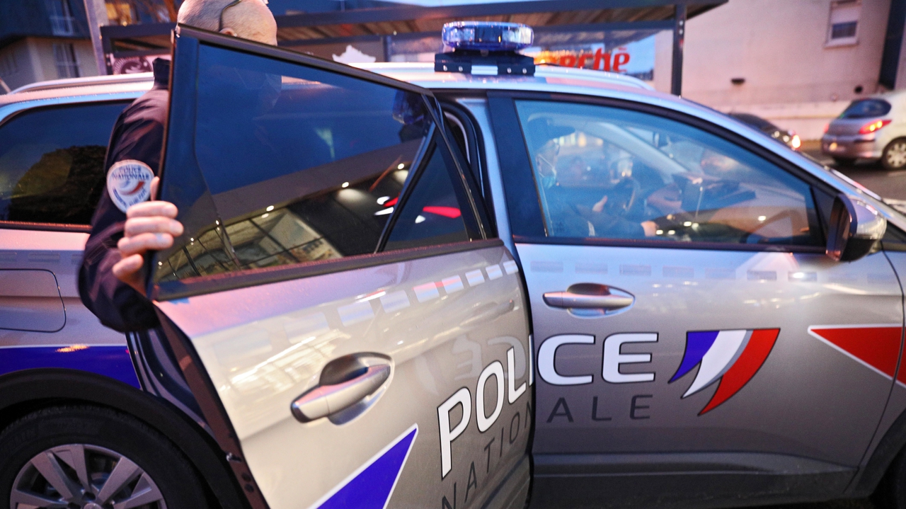 il insulte les policiers et se rebelle après un refus d’obtempérer à Blois