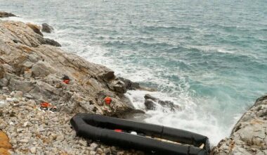 Nine including six children die in Greece migrant shipwreck - World