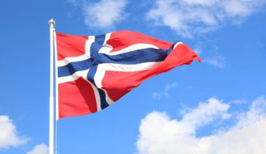 Norway’s government signs $1.6bn deal to acquire stake in country’s gas network