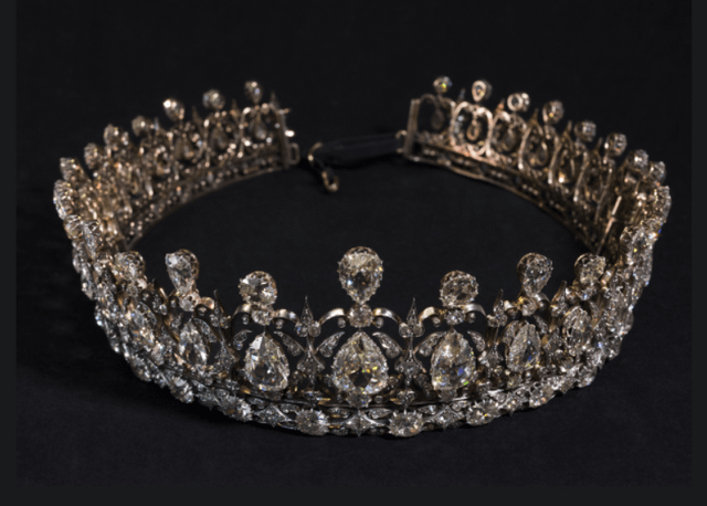 Your favourite tiara (royal/aristo)? I find the Fife Tiara stunning!