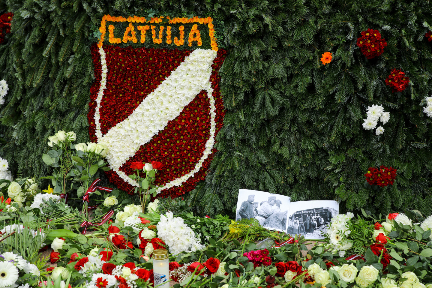 Katrs otrais Latvijā uzticas tikai policijai un armijai