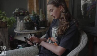L'Australie interdit les réseaux sociaux aux moins de 16 ans; quid de la Suisse? - rts.ch