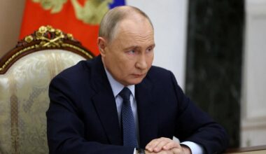 Poutine est arrivé au Kazakhstan, pays allié de Moscou, pour une visite de deux jours