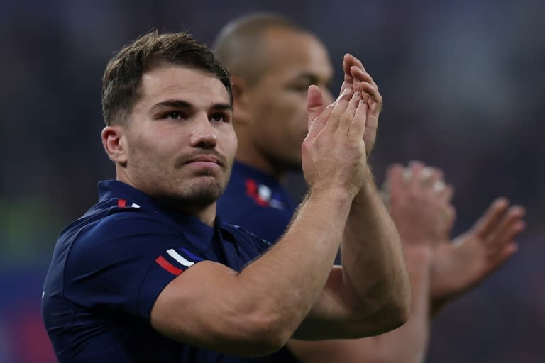 Antoine Dupont (L) after the win over New Zealand (FRANCK FIFE)