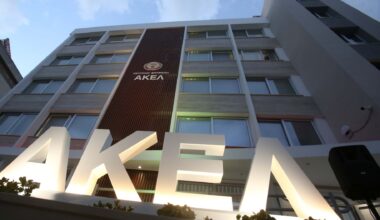 cover Our View: Akel needs to accept that the world has moved on