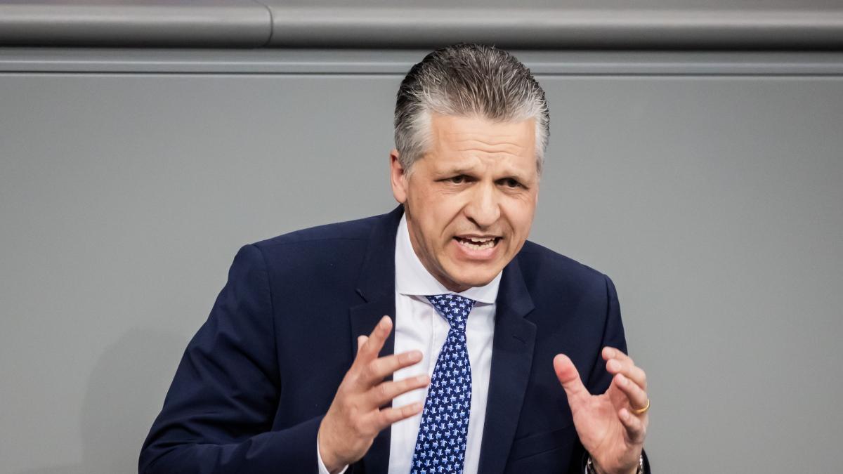 Bundestag: „Bankrott von Scholz“, ruft Frei – Grüne sprechen von „Deutschland im Trash-TV-Format“