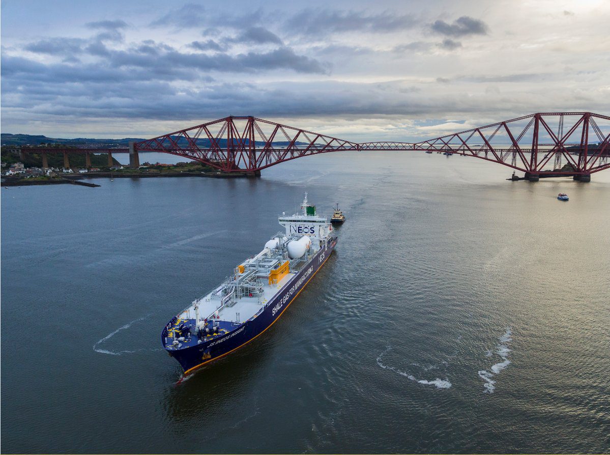 The LNG carrier Ineos Insight arrives in the U.K. with the first cargo of American shale gas in Sept. 2016. Photo: Ineos