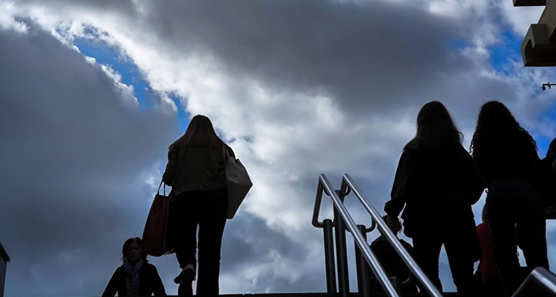 Cloudy Sunday in Greece; Rain in the North and Aegean