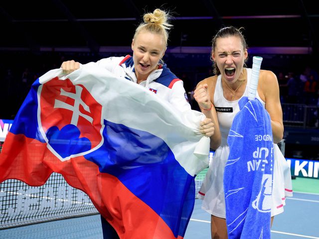 Slovakia crush British hopes with doubles win