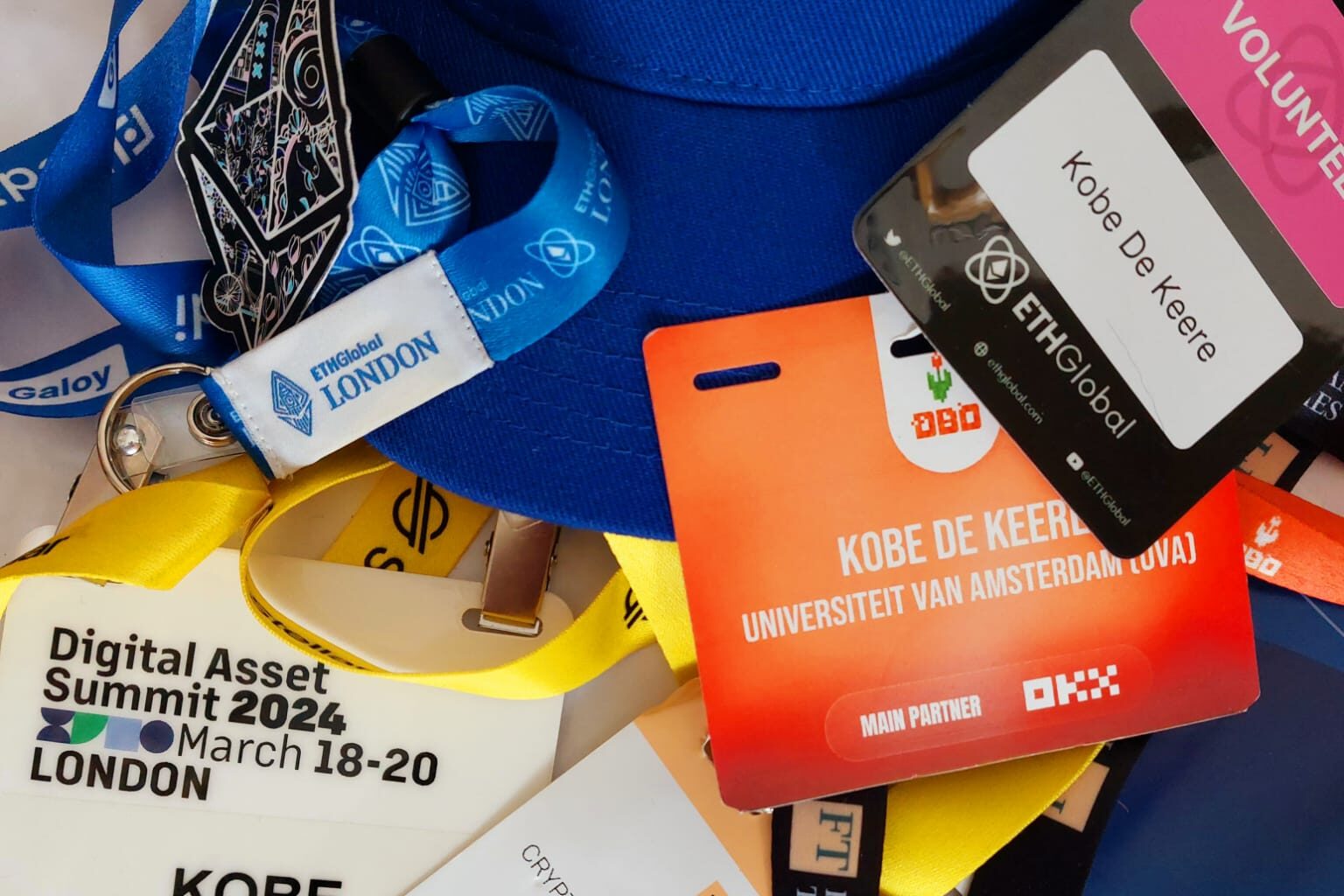 A sociological venture into the world of cryptocurrencies