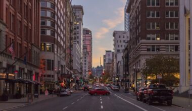 Seeing signs of bookstores ahead of Small Business Saturday – Daily Bulletin