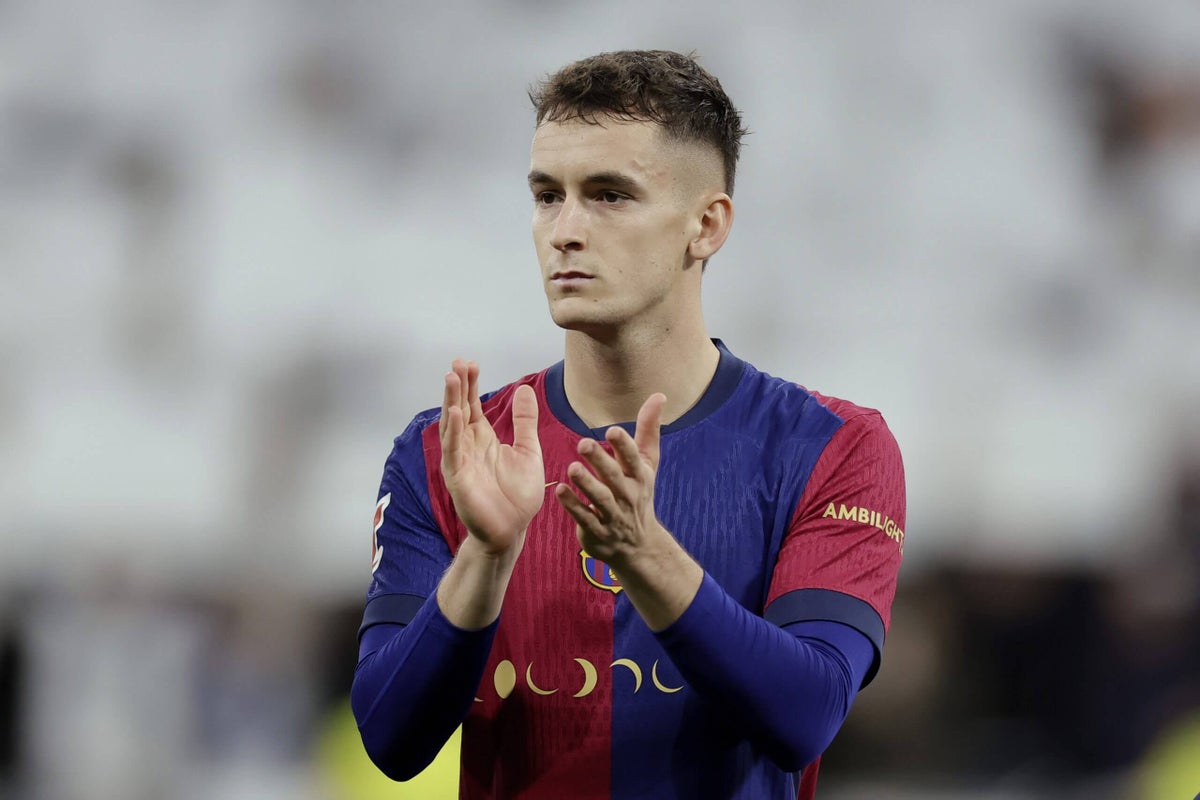 Barcelona’s Marc Casado and Porto’s Samu Omorodion handed first Spain call-ups