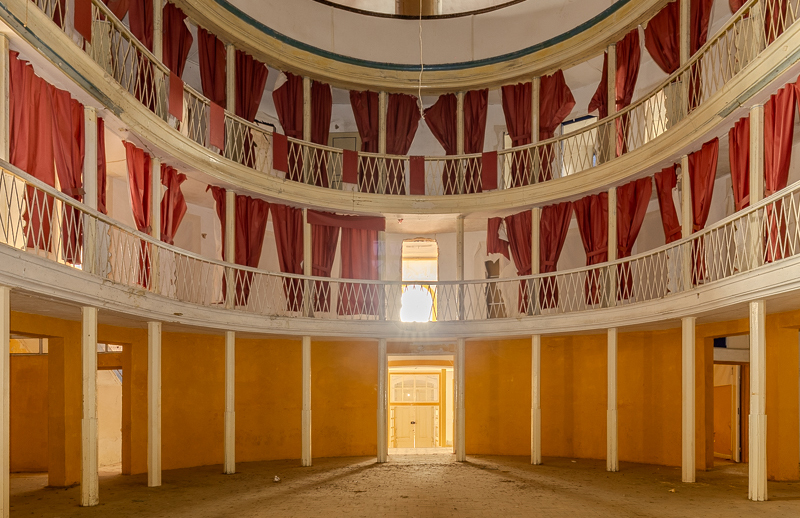 A heritage-listed theatre seeks a second life in Portugal
