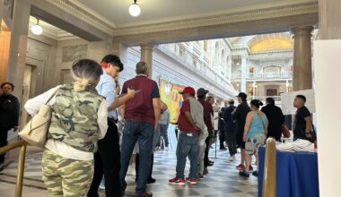 CT polls open; one-third of votes already cast during early voting