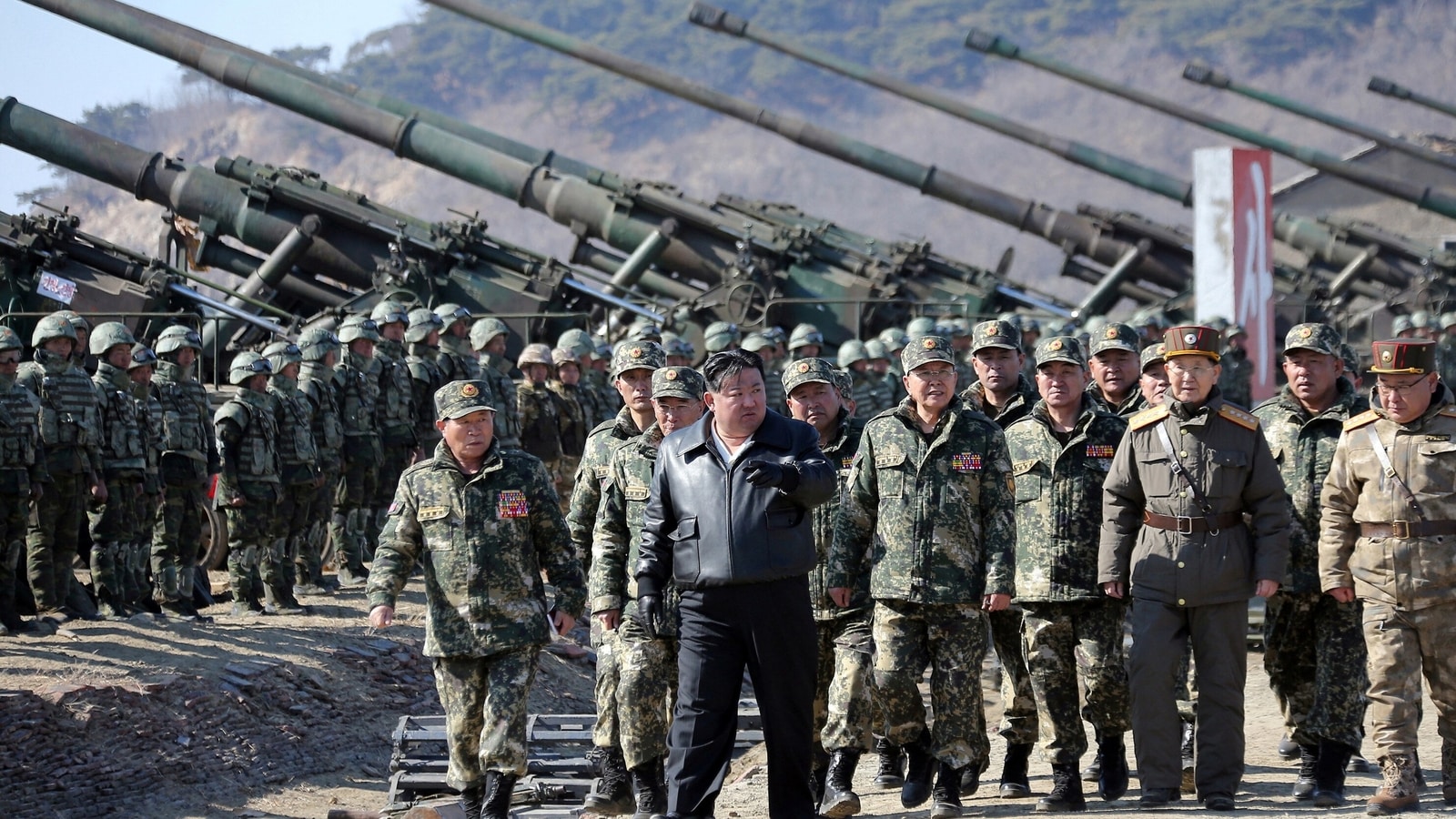 North Korean soldiers addicted to porn after getting unrestricted internet access in Russia | Trending