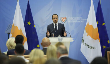 Cyprus reacts to Samaras: ‘Historic meeting, part of Cyprus’ strategy’