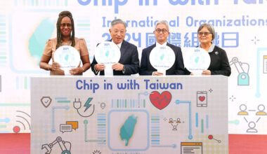 Working together - Taipei Times