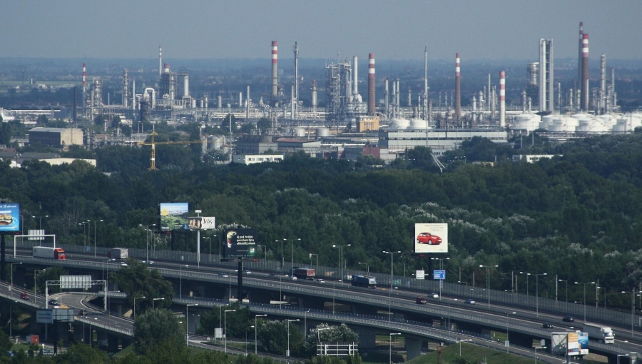 bne IntelliNews - Czechia won’t pursue prolonging EU exemption on Russian oil imports ban