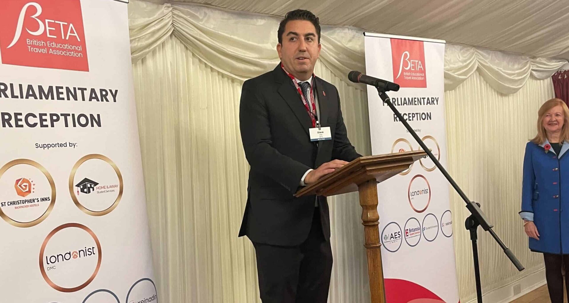 UK youth mobility flourishes, calls for gov't support continue