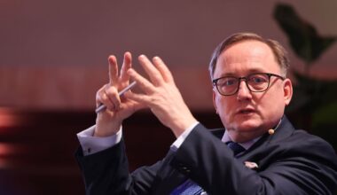 ECB’s Kazaks Says Base Scenario Is Lowering Rates Step by Step – BNN Bloomberg