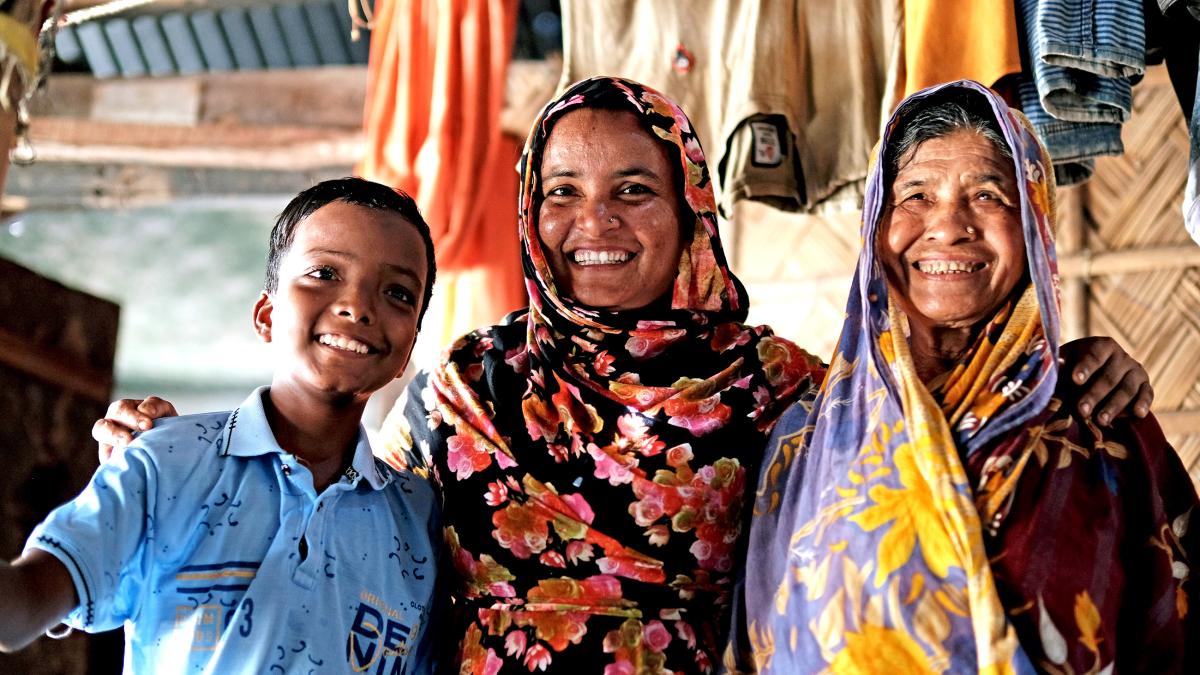 Weathering a storm in Bangladesh: how cash transfers help vulnerable families