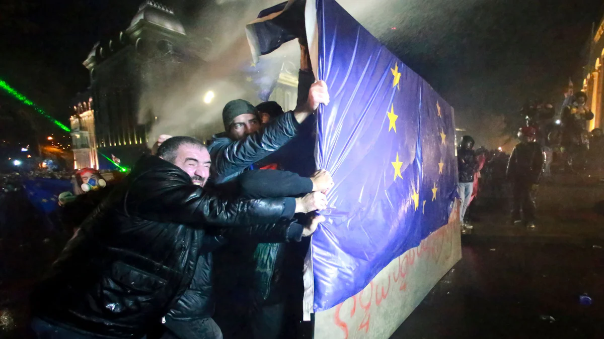 Tausende demonstrieren nach Georgiens Absage an die EU - Politik