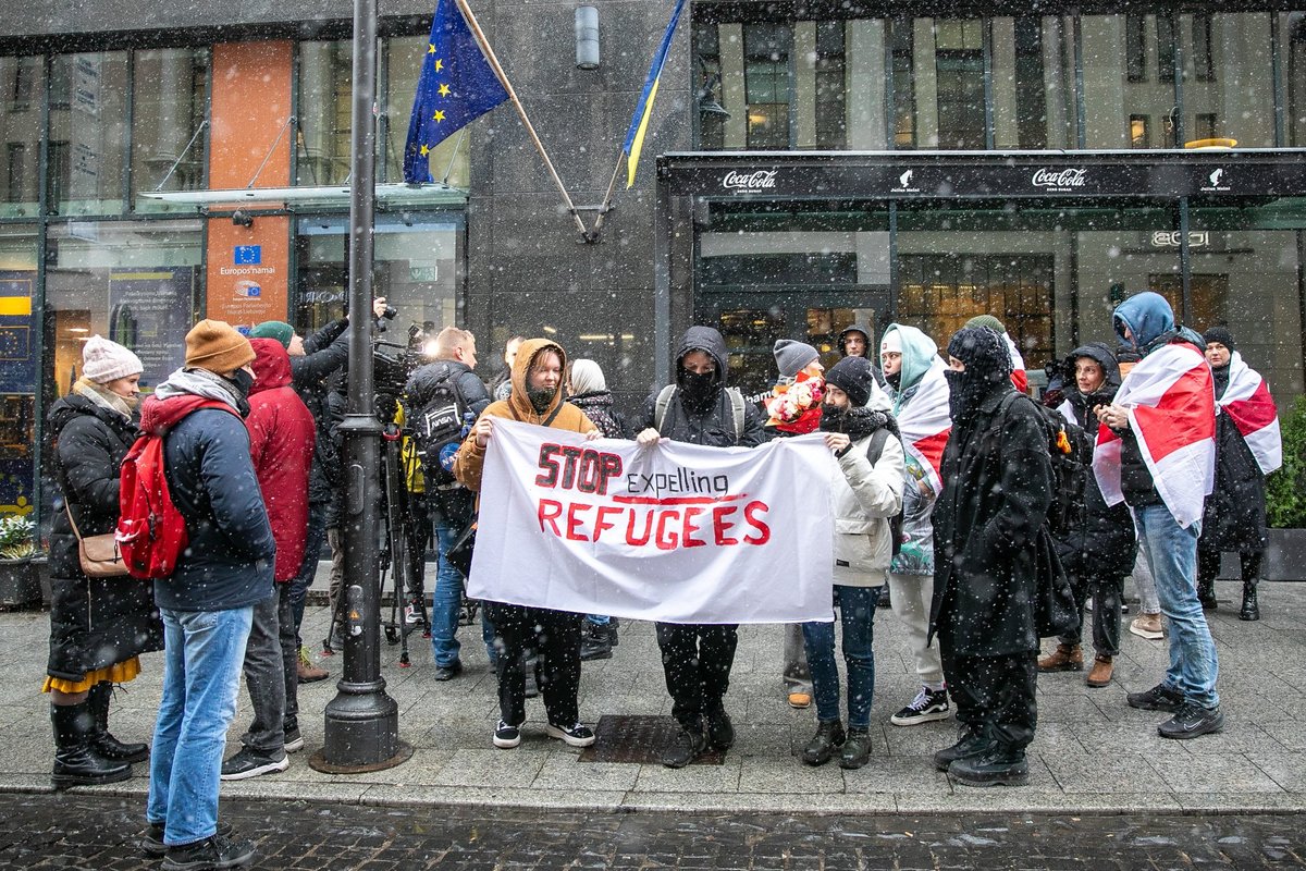 A dozen Belarusians at rally in Vilnius to support pro-Ukraine fighter Veremeichik