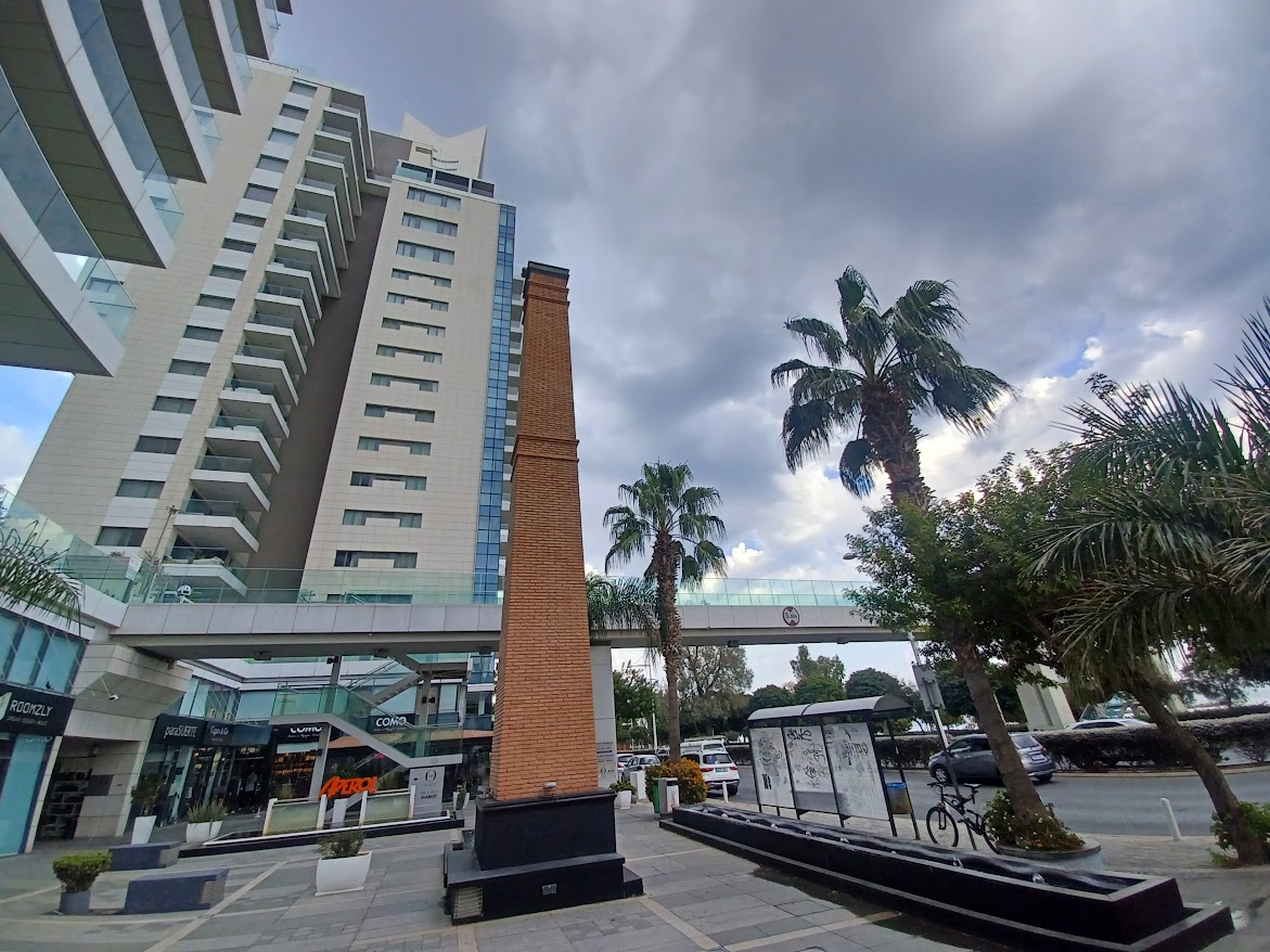 cover Cyprus Business Now: property prices, startup news, LNG interest, FDI surge
