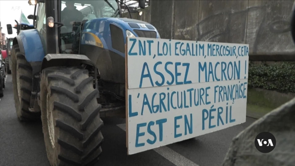France’s farmers resume strike over South American trade deal