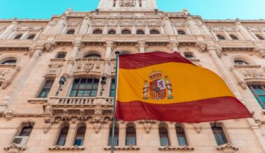 Spain to Grant Residency & Work Permits to 900,000 Undocumented Migrants in the Next 3 Years