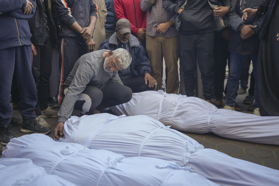 Image: (Abdel Kareem Hana / AP)