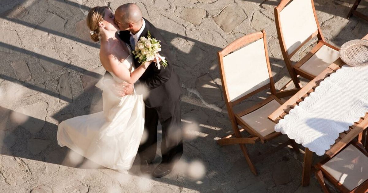 In Italia ci si sposa sempre di meno. E' 'boom' delle libere unioni