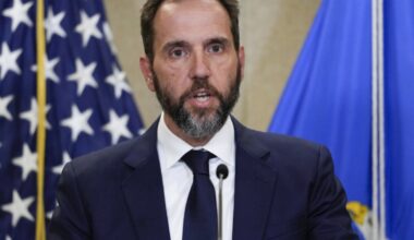 Le procureur spécial recommande l'arrêt des poursuites contre Trump
