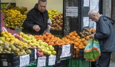 Pensions will rise by 2.8 per cent in 2025 in Spain, about 500 euros more per year