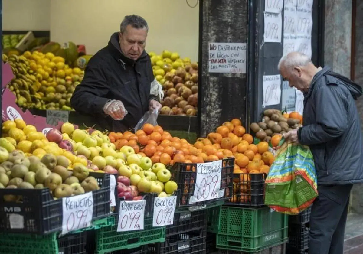 Pensions will rise by 2.8 per cent in 2025 in Spain, about 500 euros more per year