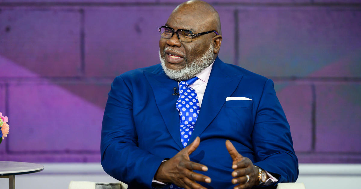 Dallas pastor Bishop T.D. Jakes suffers health incident after delivering sermon