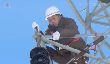 North Korea dismantles power lines that supplied electricity from South