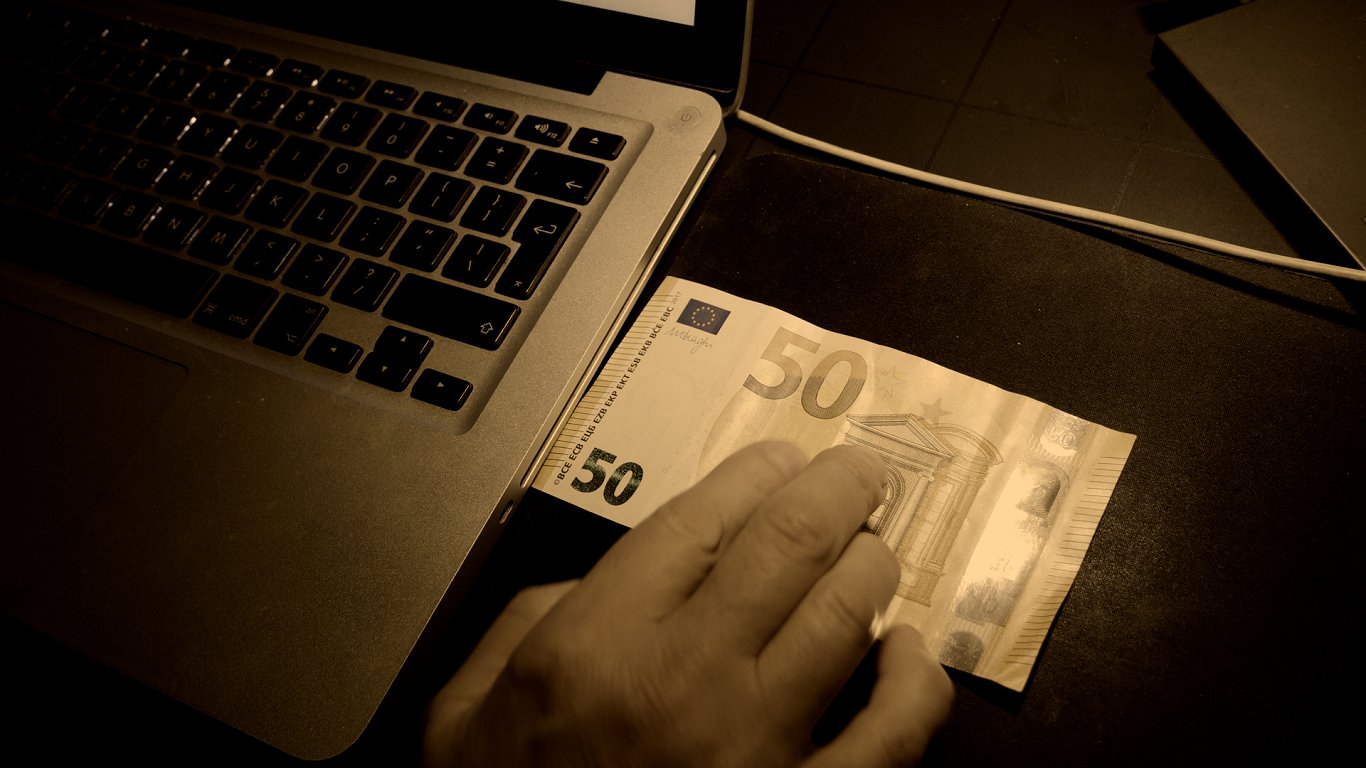 Campaign against online scam launched in Latvia / Article