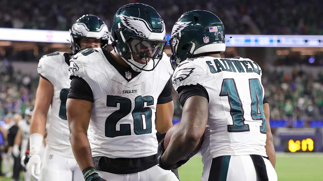 Eagles leapfrog Chiefs to hit top three; Ravens, Broncos on the rise