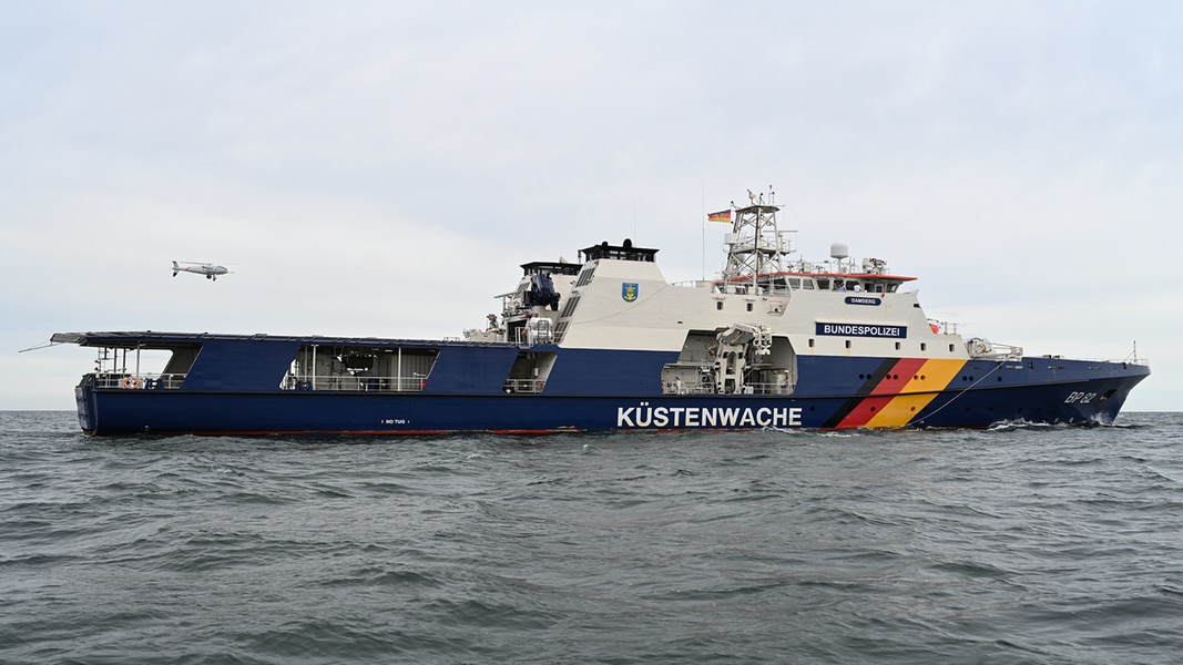 Mögliche Kabel-Sabotage in Ostsee: Bundespolizei schickt Schiff | NDR.de - Nachrichten