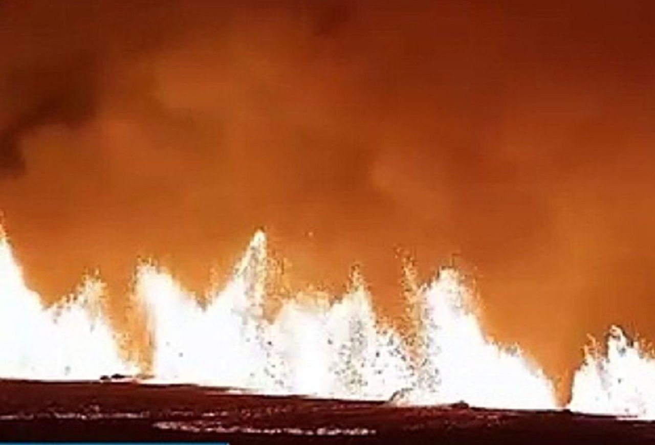 New spectacular volcanic eruption in Iceland is the seventh in less than a year: The videos