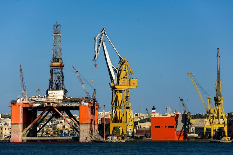 Crude Oil salvages situation on Friday and is set to close off this week with more than 5% gains