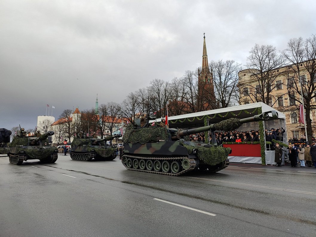 Latvia's Independence Day parade / Article