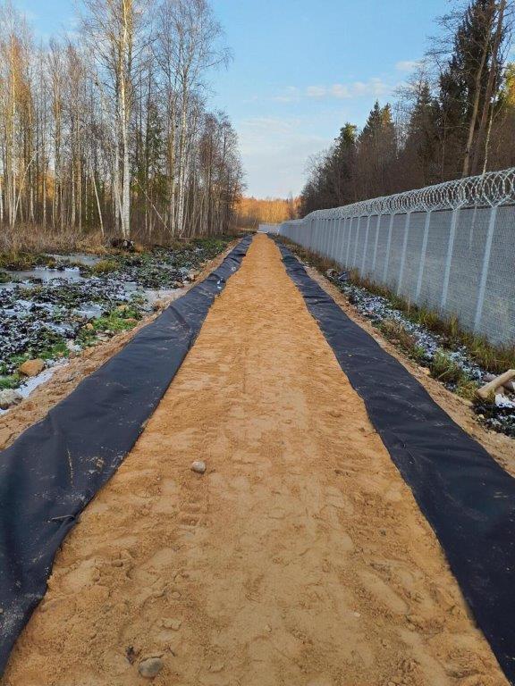 towers and bridges built on Latvian-Belarusian border / Article