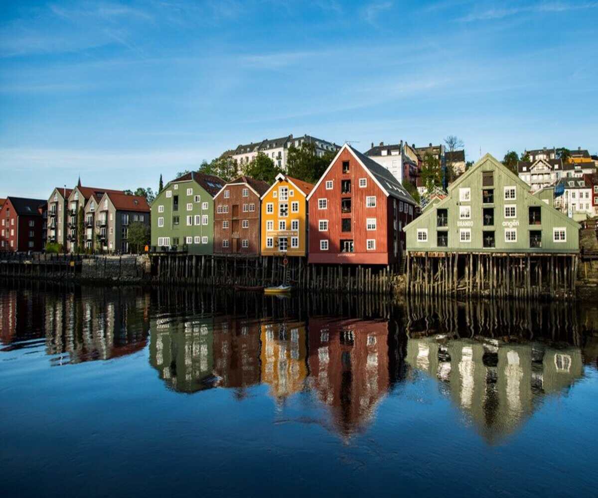 Elevate Your Remote Team’s Potential with Up Norway’s Customized Retreats – Adventure-Filled Getaways in Norway’s Majestic Fjords, Authentic Villages, and Dynamic Creative Spaces