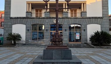 La Laguna, Spain. Street lamp . Post office in rear.