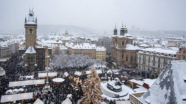 Advent v Praze: Trhy na Staromáku oslaví Smetanu a nabídnou i šneky a ústřice