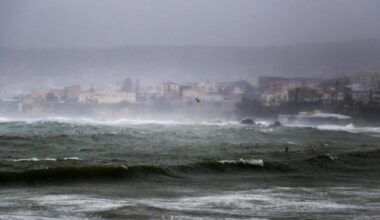 Storm Bora inundates Greece as weather service issues alert for Tinos